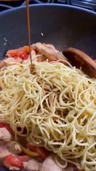 Φωτογραφία βήματος 6 της συνταγής Lo Mein Noodles (Λο Μέιν Νούντλς)!