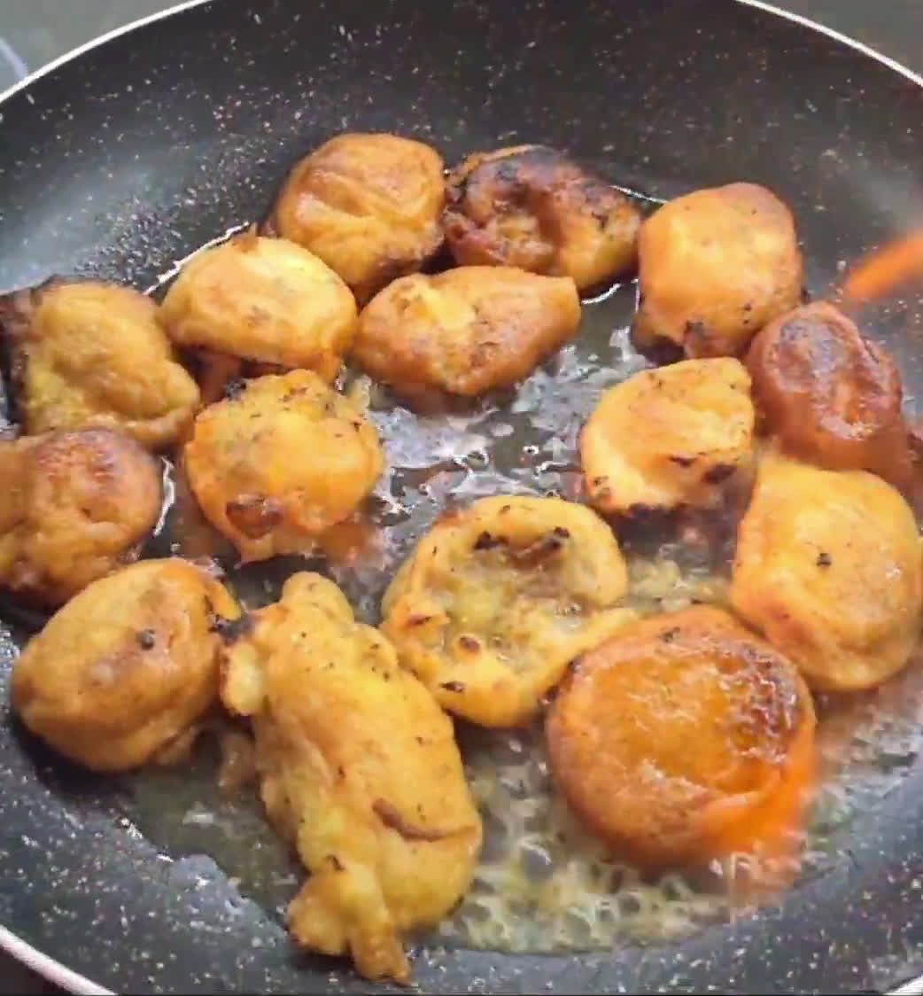 Foto del paso 2 de la receta: Buñuelos de plátano flambeados con ron 🇸🇨