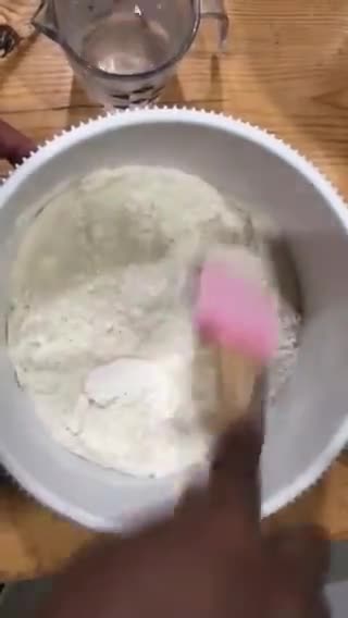 Foto langkah ke 1 dari resep Bolu Kukus Pelangi.