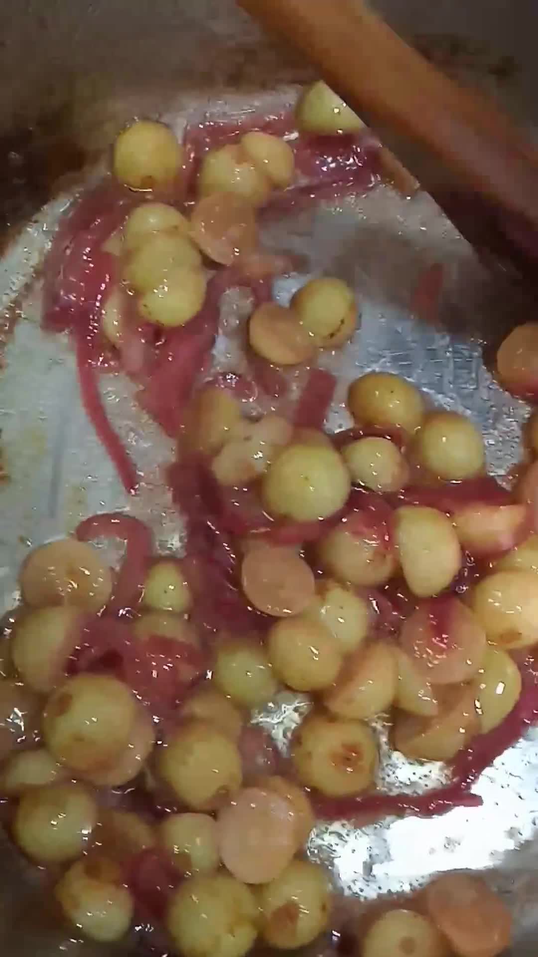 Foto del paso 2 de la receta: Mostaza de uvas y cebolla morada