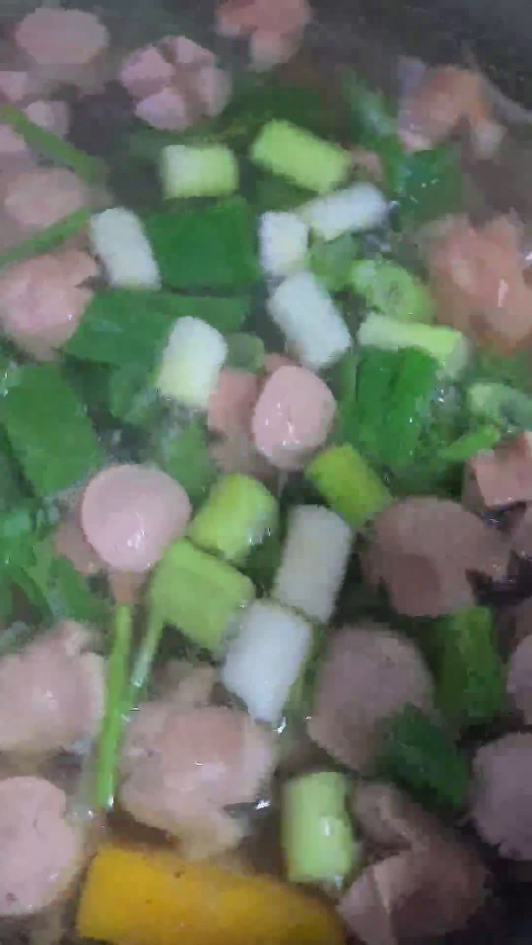 Foto langkah ke 5 dari resep Soup Sosis.