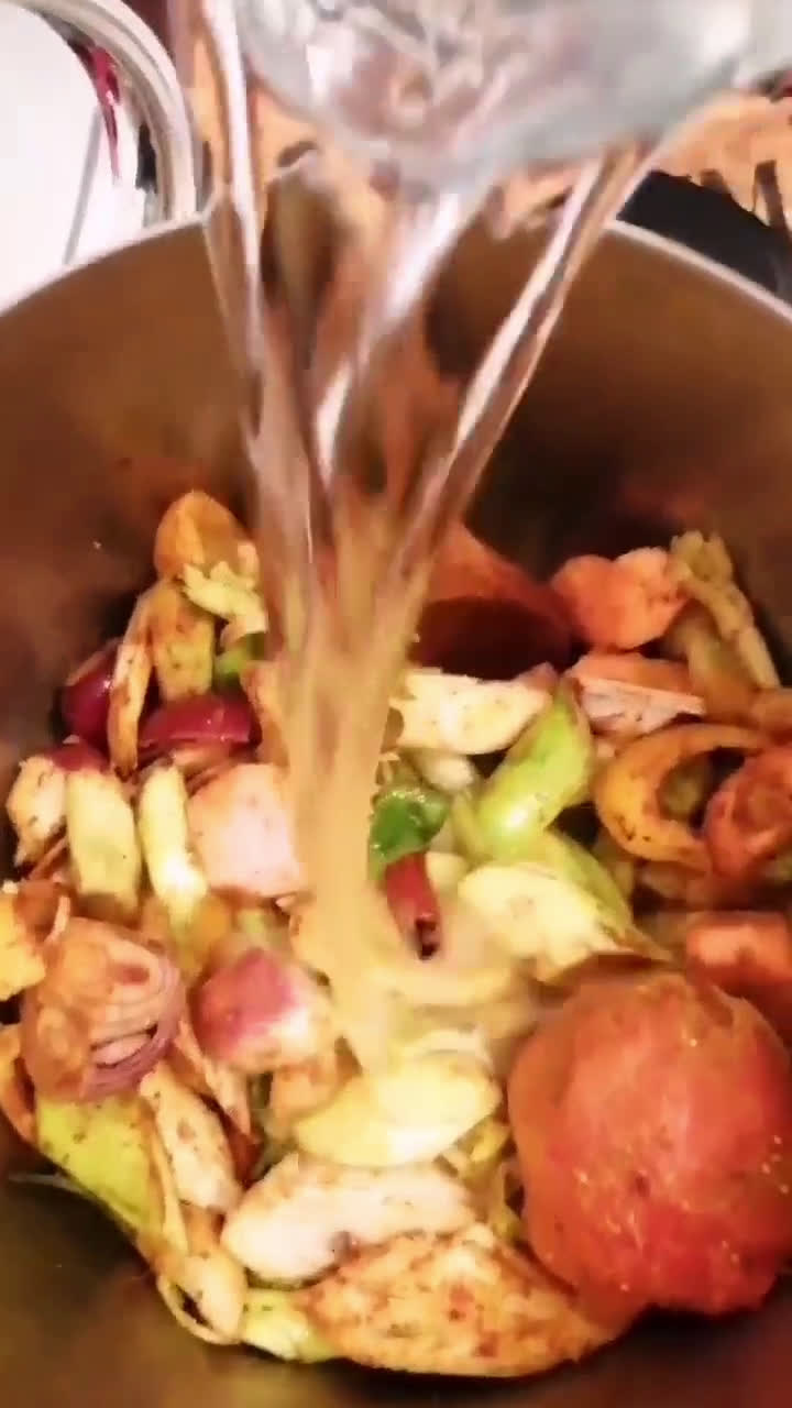 Une image de l'étape 2 de Soupe vegan🍲 légumes d'automne🥕🥦🥬🌶️.