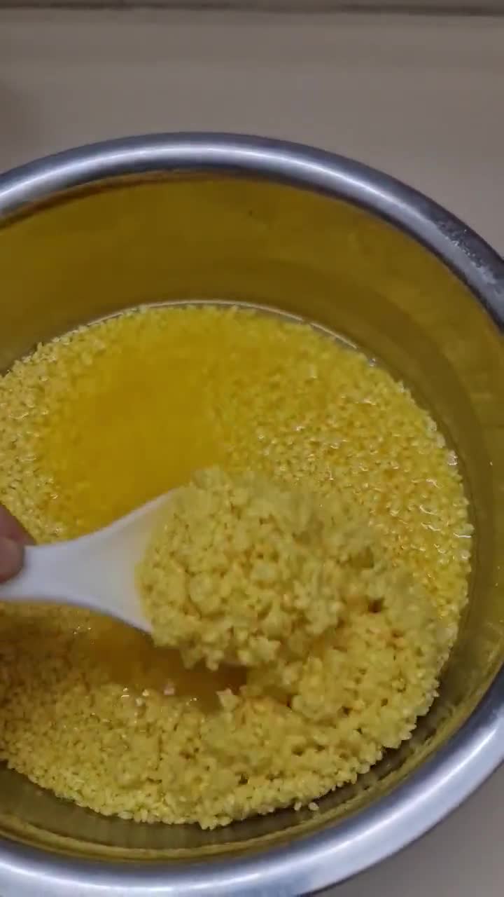 Hình bước làm 1 của món Xôi dành dành