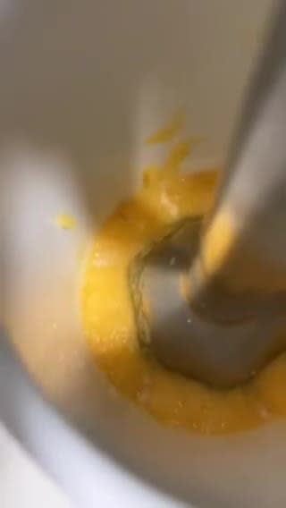 Foto del paso 2 de la receta: Batido de kéfir y melocotón con hierbabuena fresca