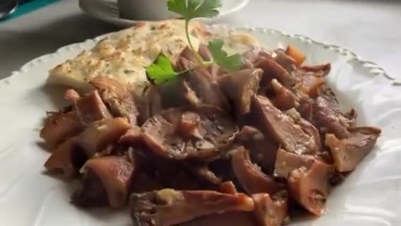 Foto del paso 9 de la receta: Entrante de setas con ajos, aove y sal