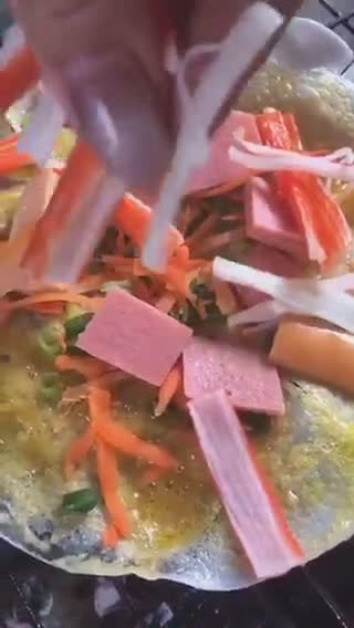 รูปขั้นตอนการทำที่ 4 ของ พิซซ่าเวียดนามเตาถ่าน🍕🌮