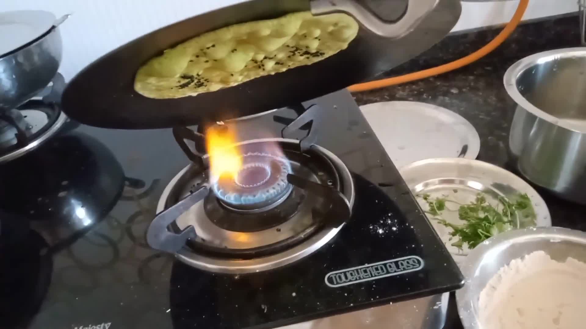 गेहूं पालक कुलचा (Wheat spinach kulcha) रेसिपी चरण 3 फोटो