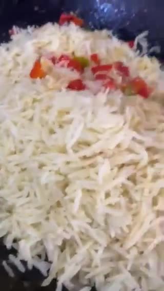 A picture of step 7 of Shrimp stir fried rice.
