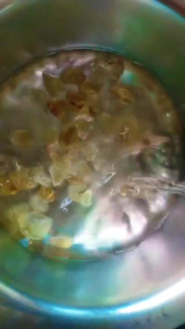 गोंद कतीरा पुडिंग विथ मैंगो एंड रबड़ी रेसिपी चरण 1 फोटो