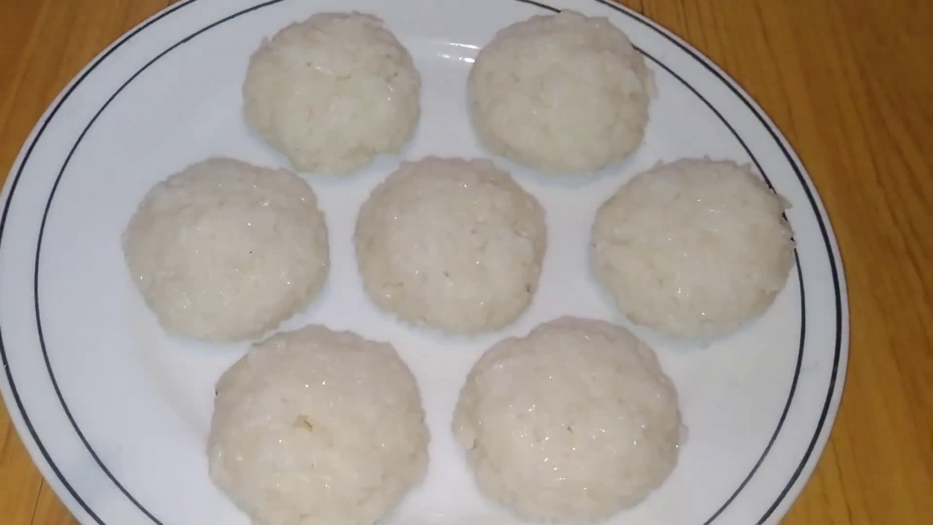 Foto langkah ke 3 dari resep 177. Ketan Serundeng.