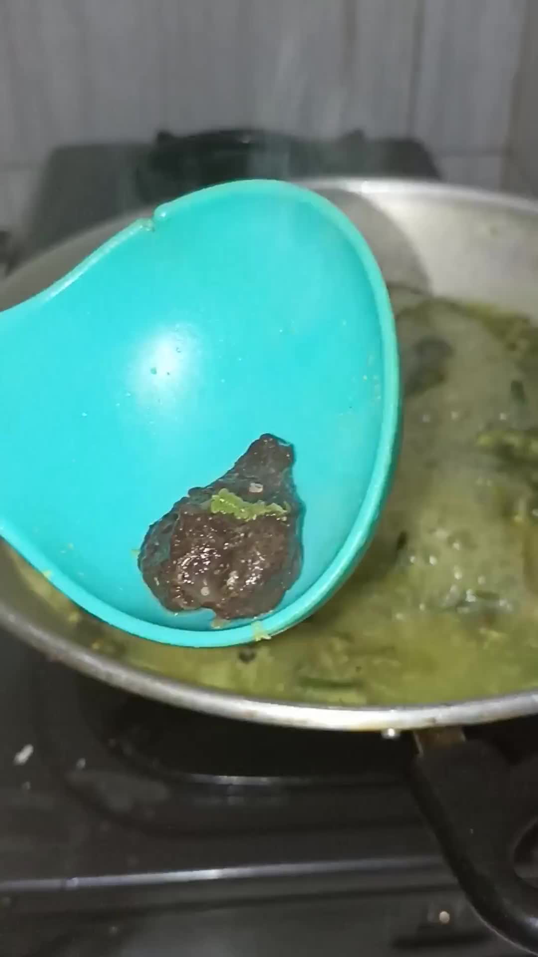 Foto langkah ke 5 dari resep Gulai pakis cabe rawit.