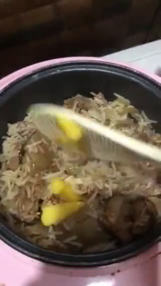 Foto langkah ke 8 dari resep Nasi Kebuli Sapi rice cooker (pakai bumbu Instan).