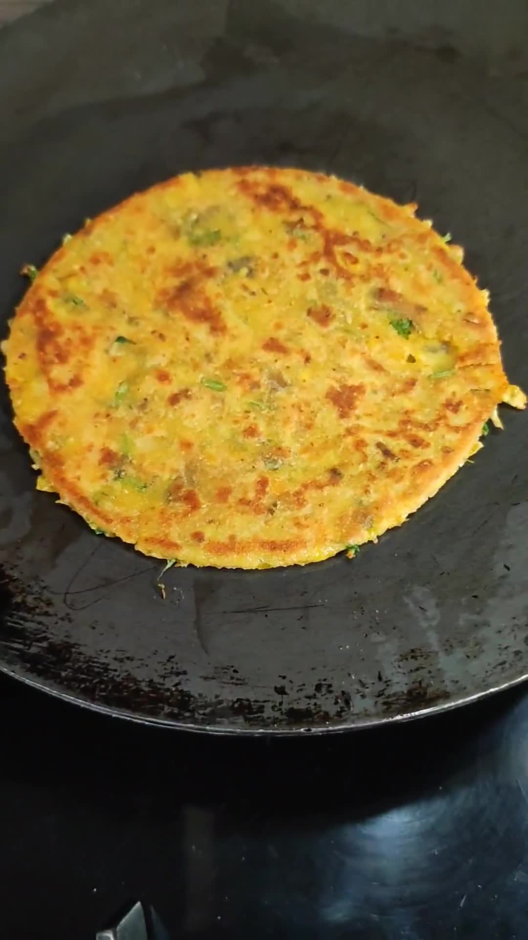आलू कॉर्न पराठा (Aloo corn paratha recipe in hindi) रेसिपी चरण 7 फोटो