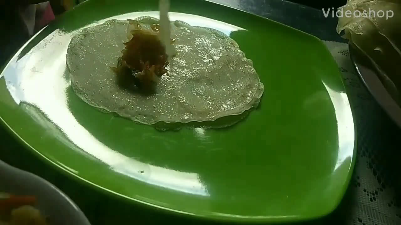 Foto langkah ke 5 dari resep Risol Isi Sayur.
