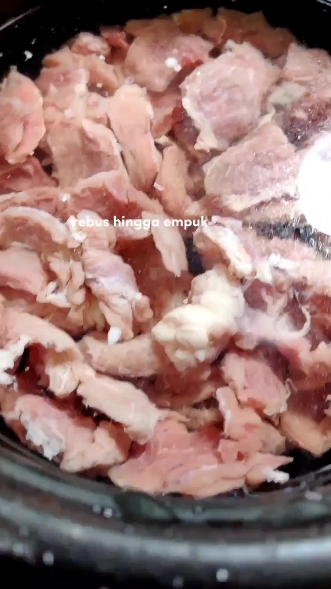 Gambar langkah 1 resipi Sup Daging Ala Thai.