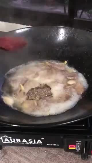 Gambar langkah 3 resipi Daging Lada Hitam Sweet Basil.