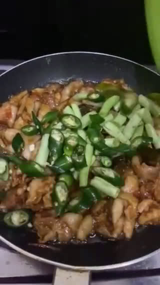 Foto langkah ke 6 dari resep Oseng Kulit Mercon.