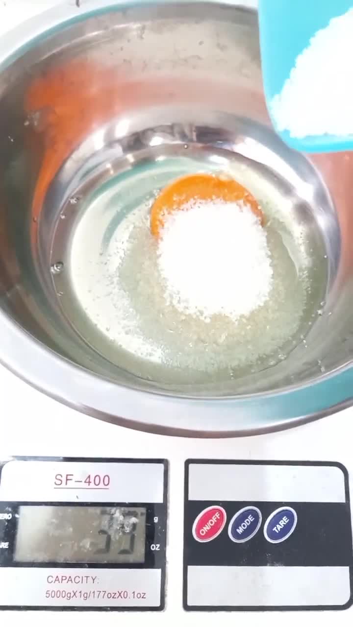 Foto langkah ke 1 dari resep Dorayaki Isi Coklat.