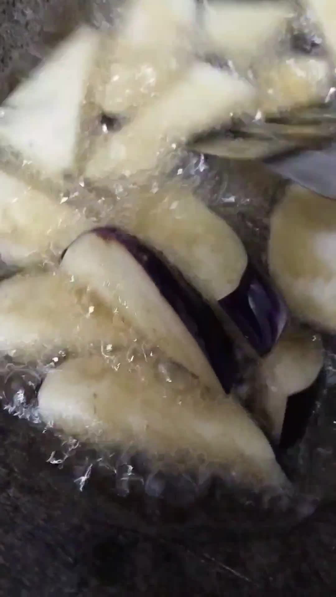 Gambar langkah 3 resipi Tempe goreng campur.