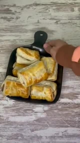 Foto del paso 4 de la receta: Napolitanas de chocolatinas kinder