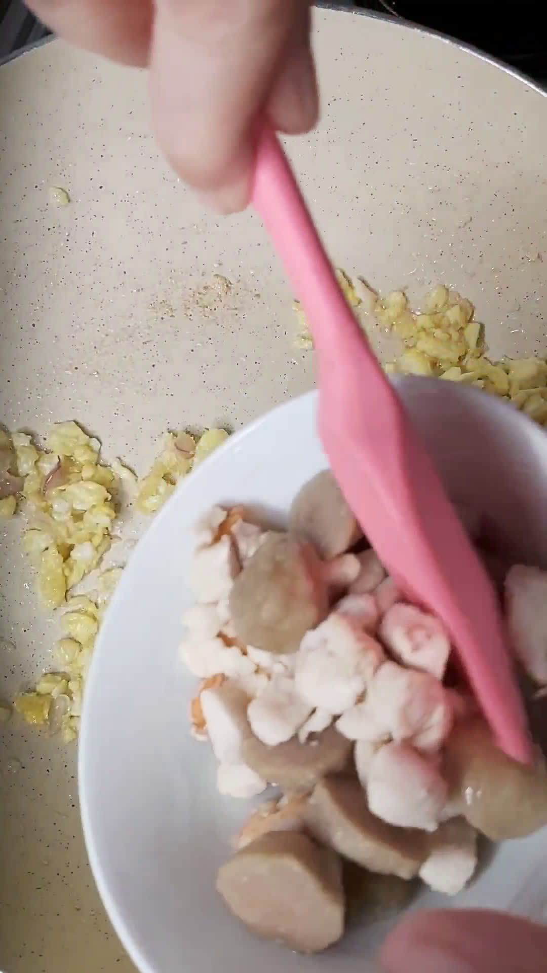 Foto langkah ke 3 dari resep Nasi Goreng Solaria.