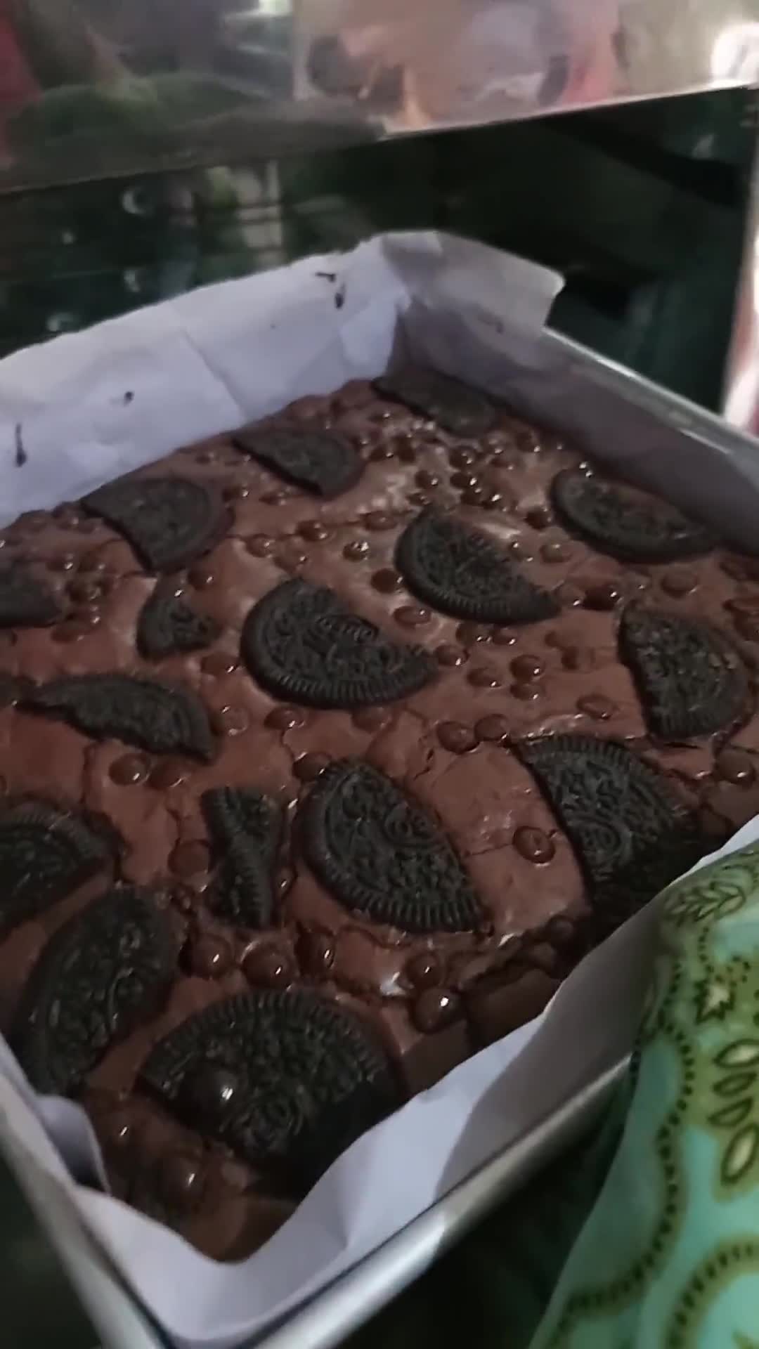 Foto langkah ke 10 dari resep Fudgy Brownies.
