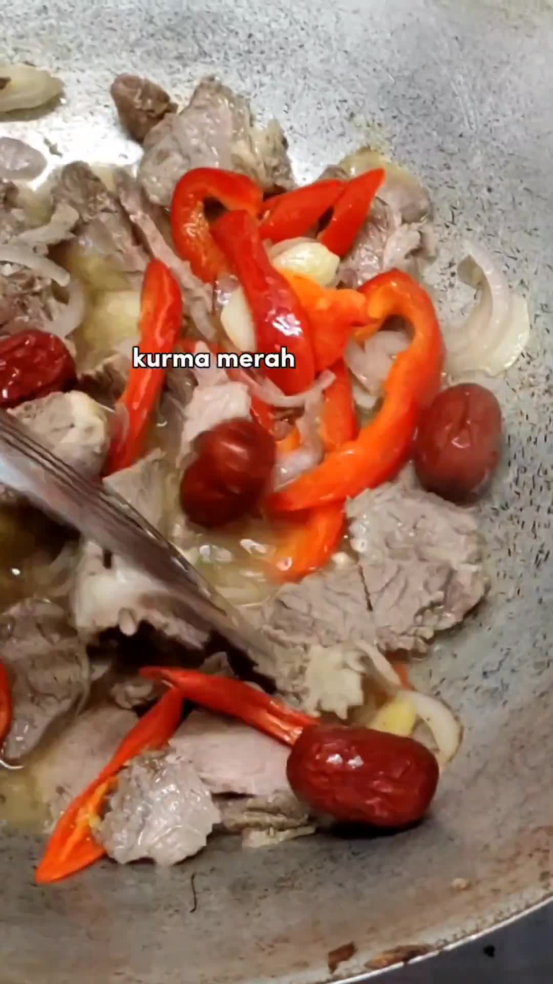 Gambar langkah 4 resipi Daging Masak Merah simple.