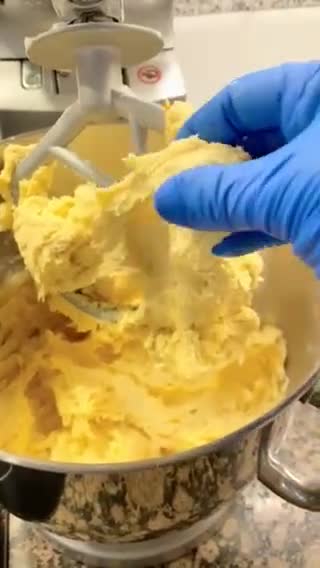 Foto del paso 4 de la receta: Orejas de Carnaval “sin gluten “