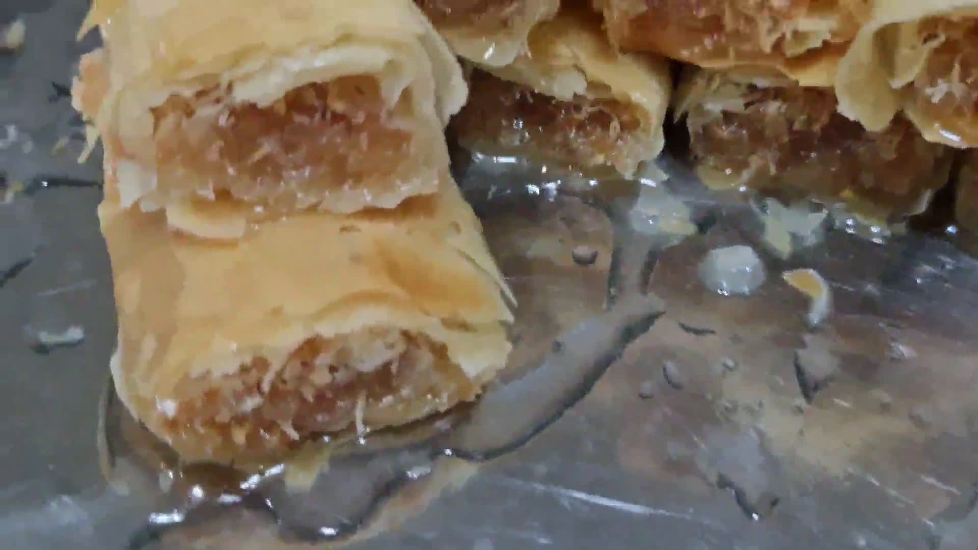 صورة لخطوة 11 من وصفة جلاش بالكنافةوالمكسرات بالفرن بطريقتي روعة 💛