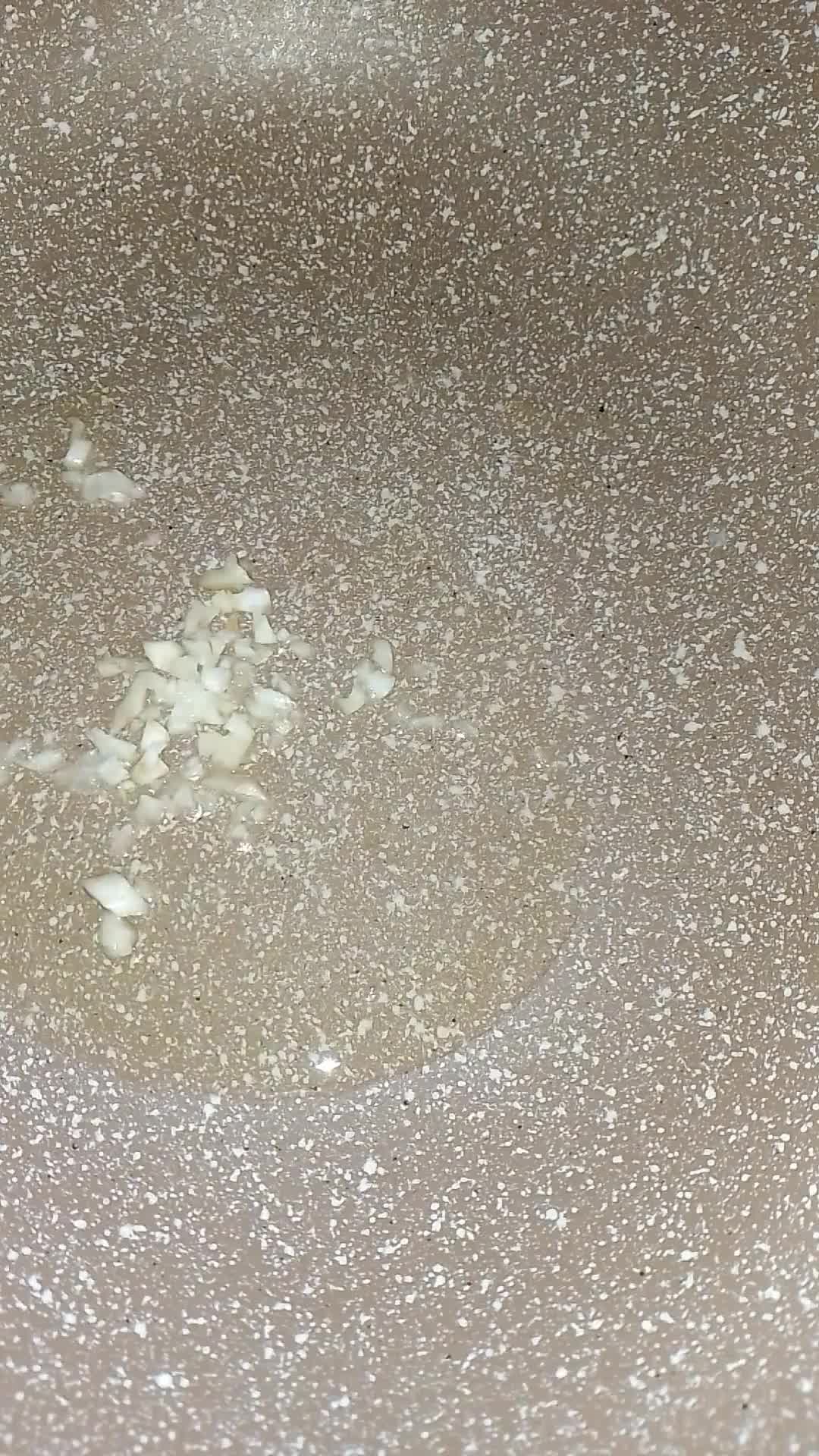 Foto langkah ke 1 dari resep Kiam Ko Kue (Talam Ebi).