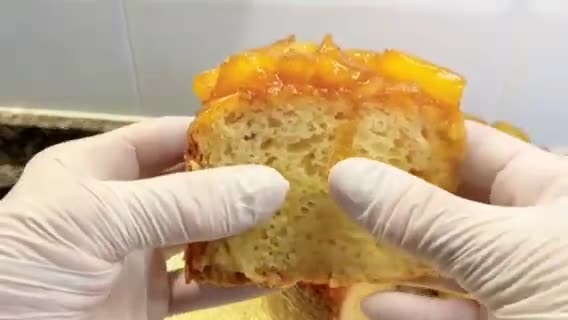 Foto del paso 12 de la receta: Pastel con piña y caramelo