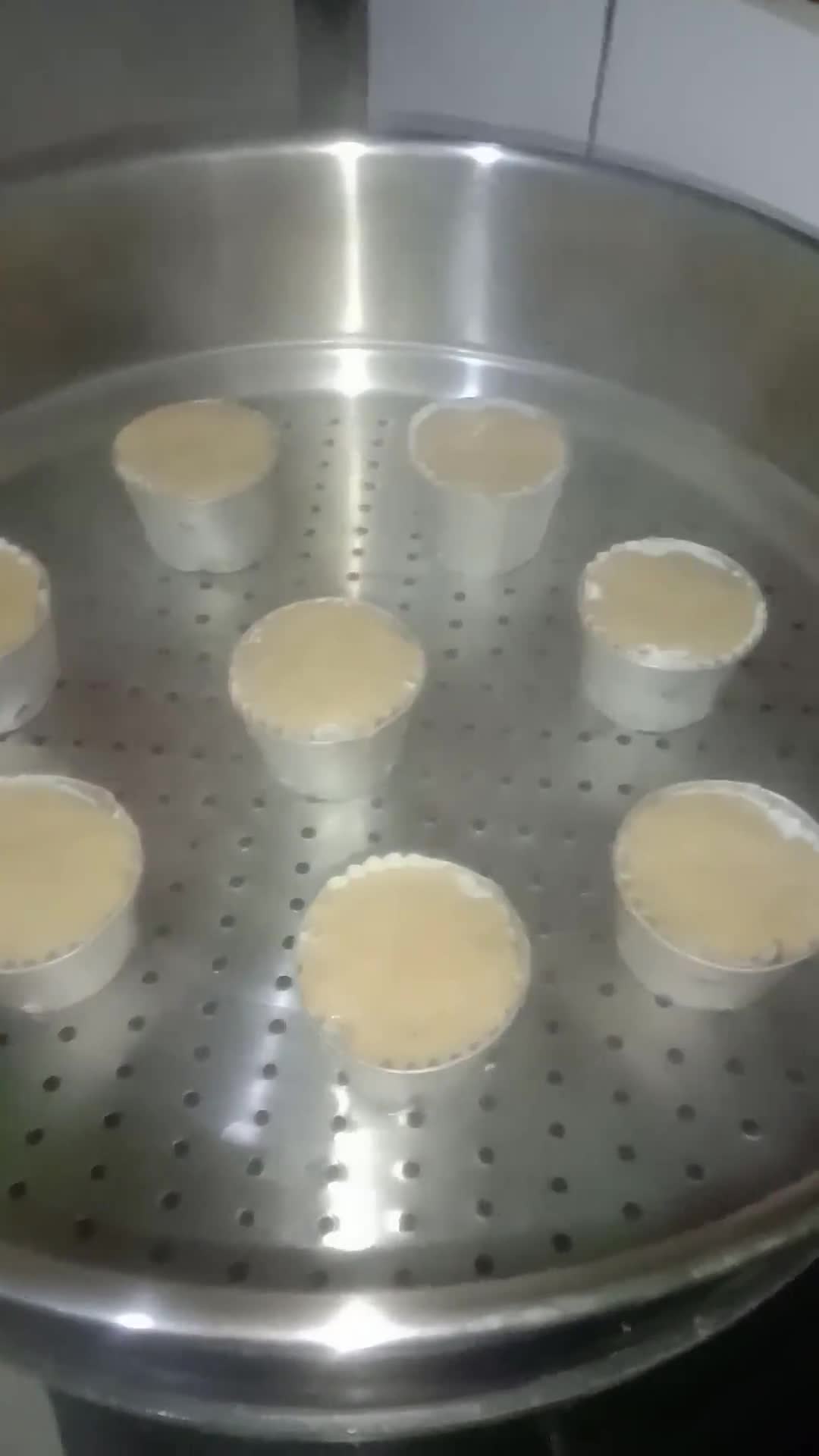 Foto langkah ke 5 dari resep Bolu pisang kukus mekar.