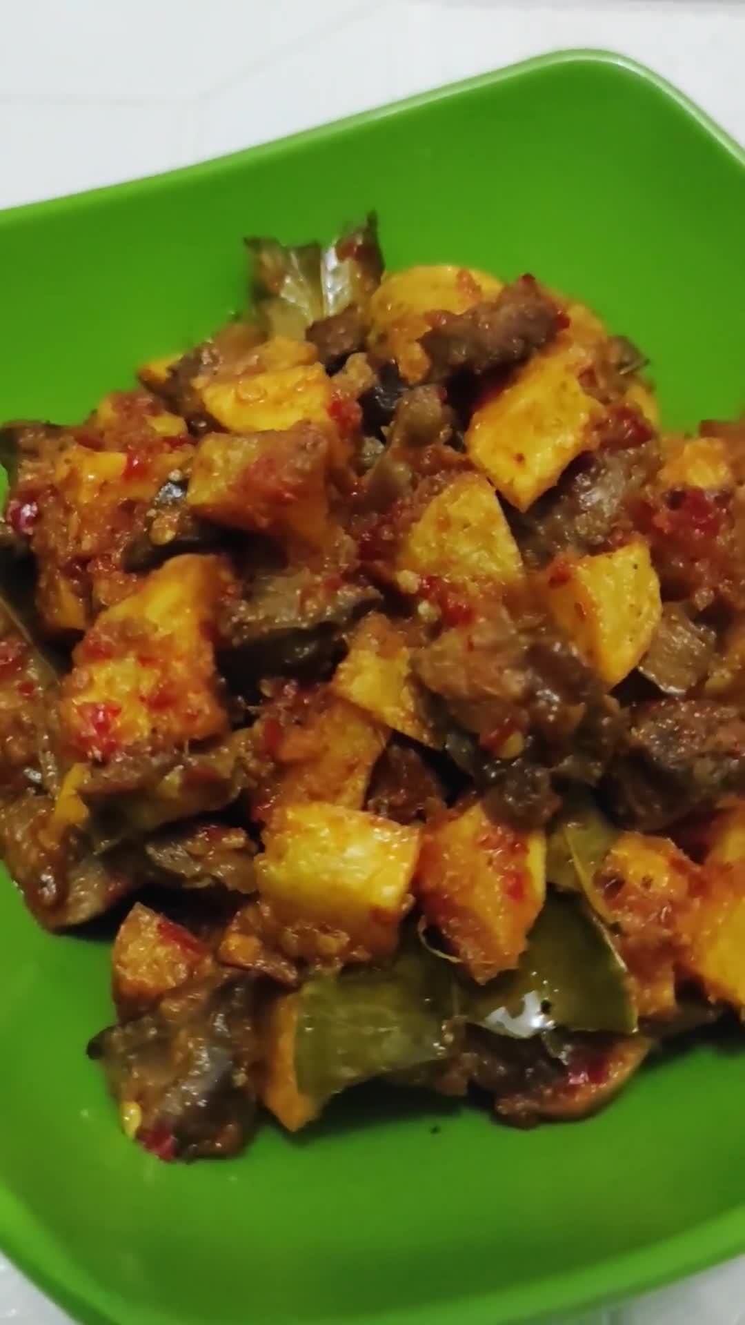 Foto langkah ke 4 dari resep Sambal Goreng Kentang Ati Ampela.