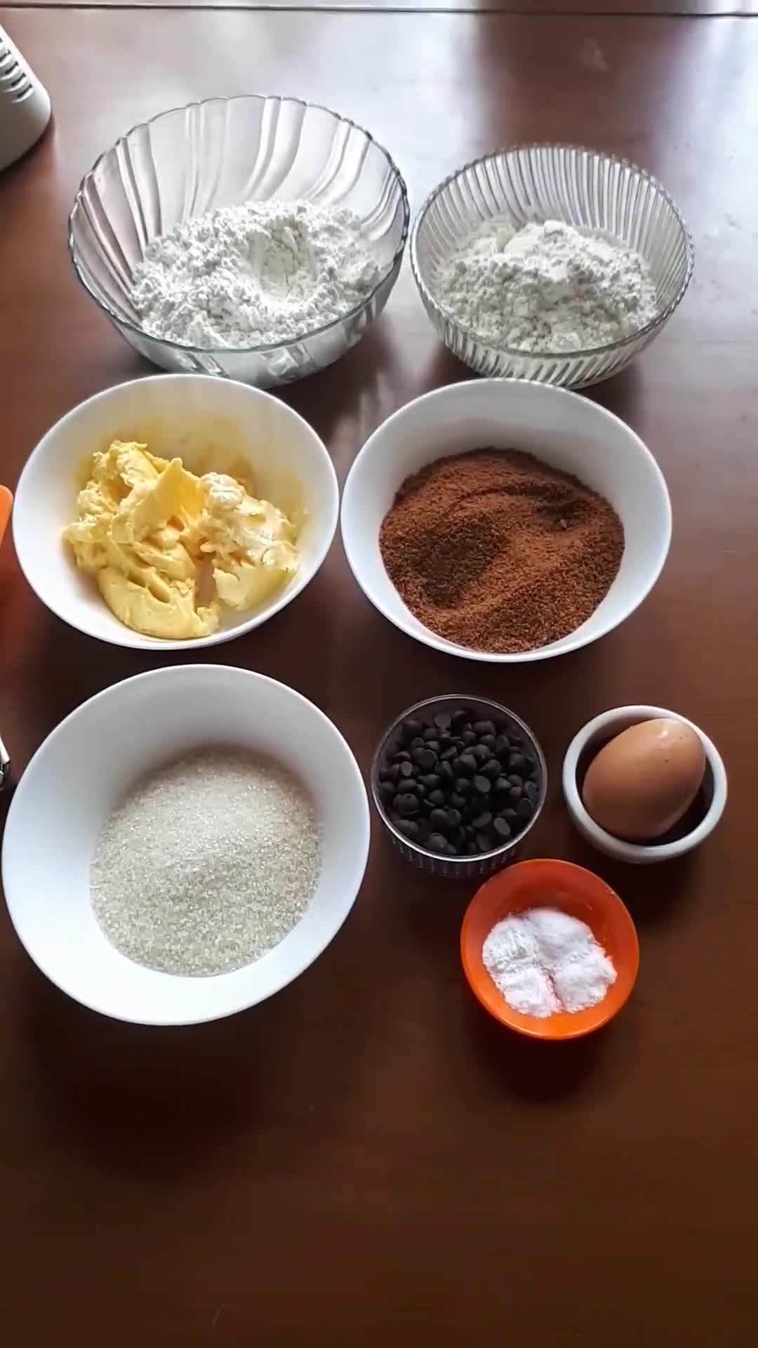 Foto langkah ke 1 dari resep Chocochip cookies #45.